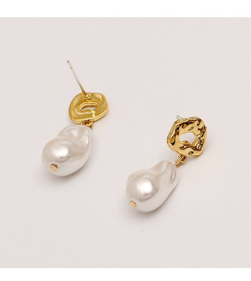 Venetian pearl earrings