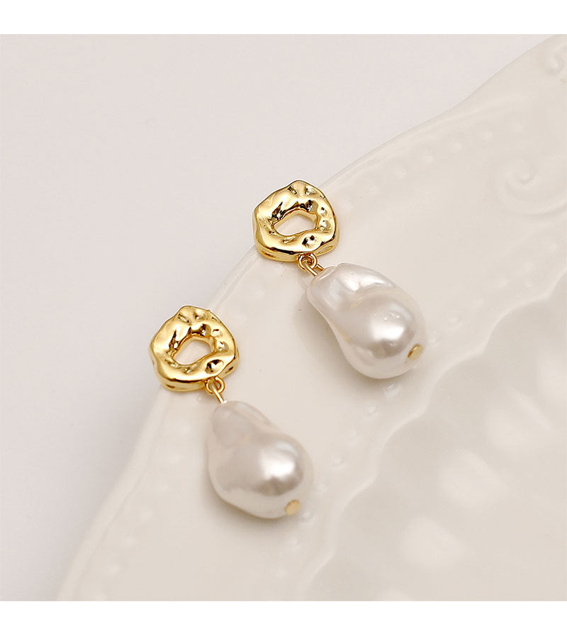 Venetian pearl earrings